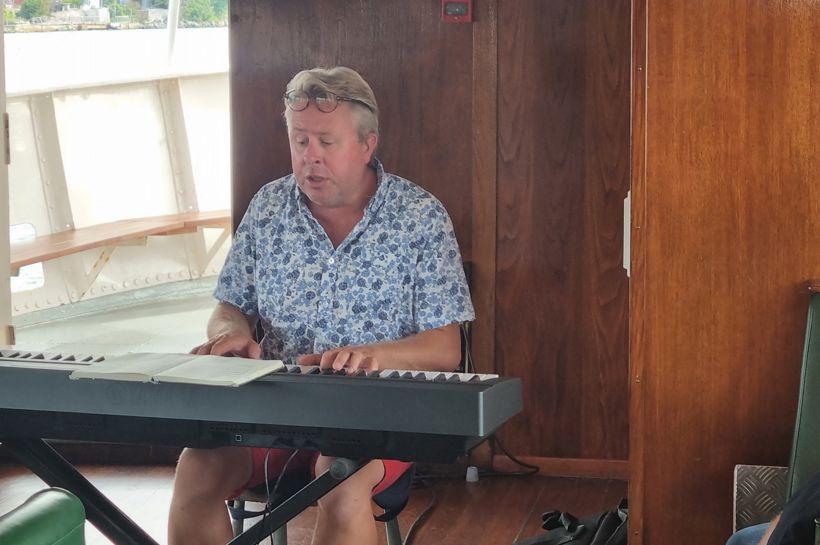 Musikkreise i Cornelis Vreeswijks fotspor med Temareiser Fredrikstad