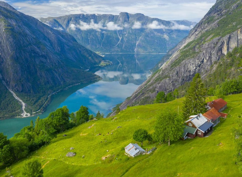 Der ingen skulle tru at nokon kunne bu - i Vestland fylke med Temareiser Fredrikstad
