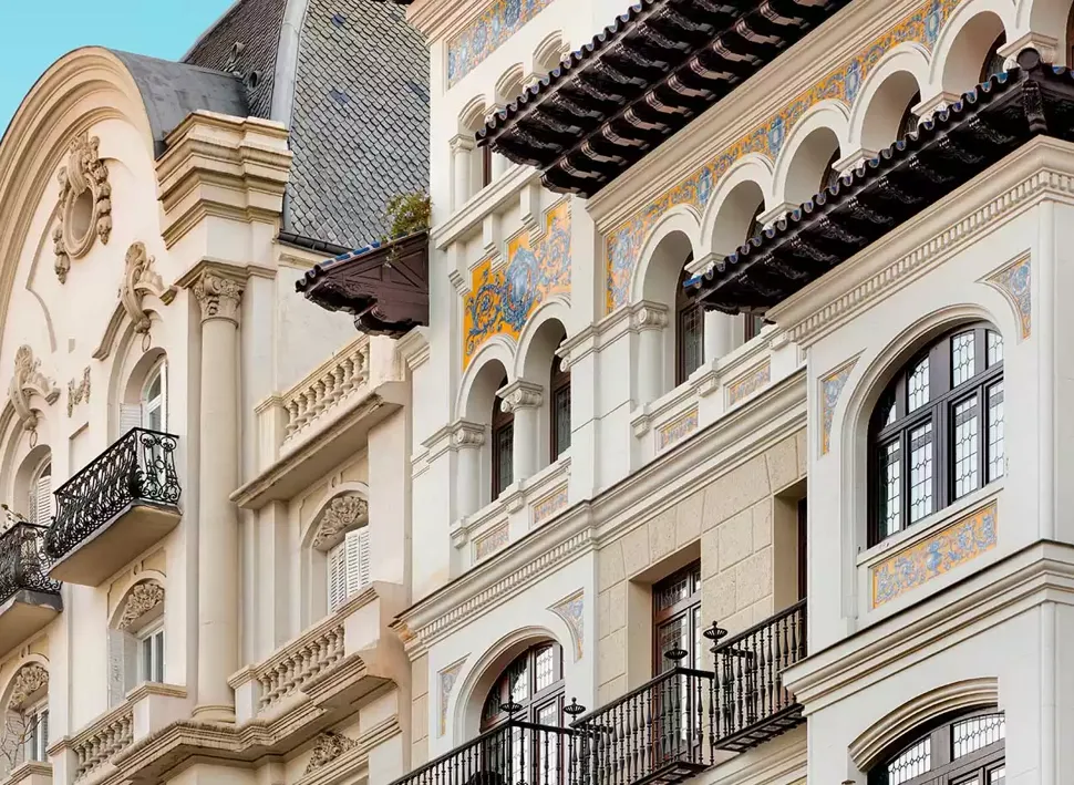 Cataloniagranvia Fachada Detalles 1